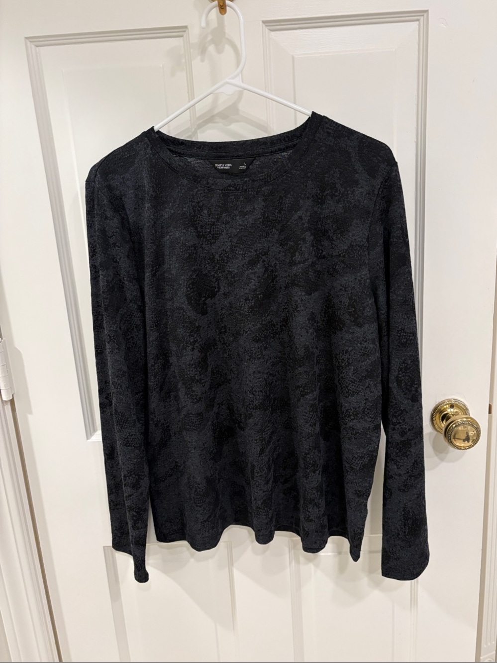 Simply Vera Vera Wang Black Long-Sleeve Crewneck Top